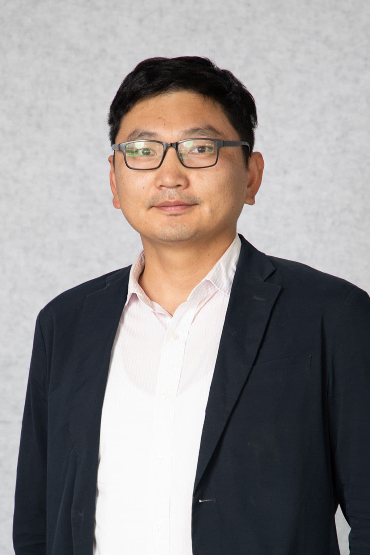 О.Зэсэмдорж